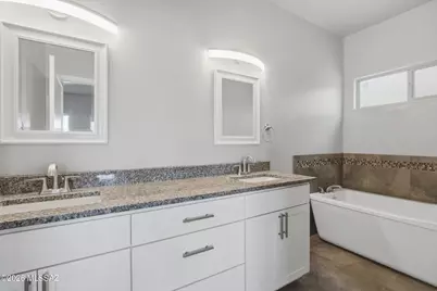 173 E Stone Court, Tucson, AZ 85705 - Photo 14