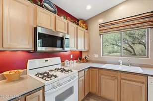 2664 S Fade Dr, Green Valley, AZ 85614 - Photo 16