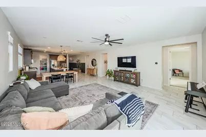 9750 E Miller Peak Trail, Tucson, AZ 85747 - Photo 32