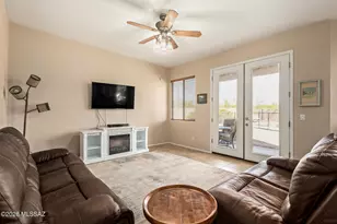 11962 N Crescendo Dr, Tucson, AZ 85737 - Photo 14