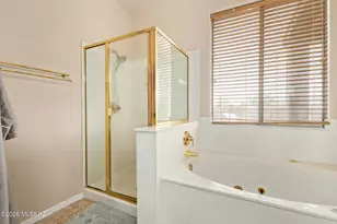 11962 N Crescendo Dr, Tucson, AZ 85737 - Photo 18