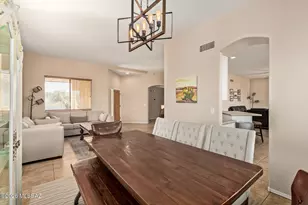 11962 N Crescendo Dr, Tucson, AZ 85737 - Photo 6