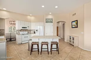 11962 N Crescendo Dr, Tucson, AZ 85737 - Photo 10