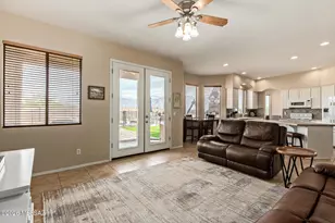 11962 N Crescendo Dr, Tucson, AZ 85737 - Photo 12