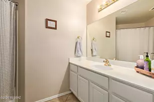 11962 N Crescendo Dr, Tucson, AZ 85737 - Photo 22