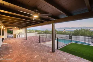 1502 E Indian Wells Rd, Tucson, AZ 85718 - Photo 22