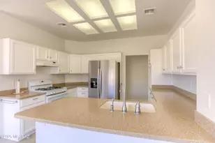 2312 E Coreopsis Way, Oro Valley, AZ 85755 - Photo 12