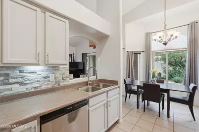 12103 N Kylene Canyon Drive, Oro Valley, AZ 85755 - Photo 6