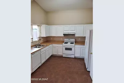 [Address not provided], Tucson, AZ 85745 - Photo 2