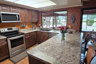 1002 E Geneva St, Sunsites, AZ 85625 - Photo 20