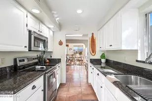 841 W la Calandria, Green Valley, AZ 85622 - Photo 10