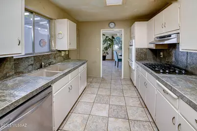 670 W Roller Coaster Road, Tucson, AZ 85704 - Photo 12