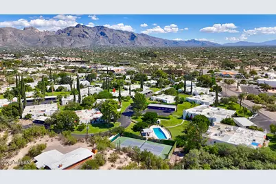 670 W Roller Coaster Road, Tucson, AZ 85704 - Photo 1