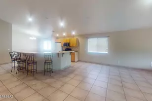 7736 N Sun Flair Dr, Tucson, AZ 85741 - Photo 4