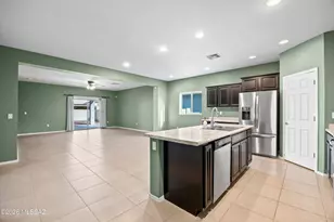 21470 E Volunteer Dr, Red Rock, AZ 85145 - Photo 12