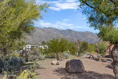 5521 N Arroyo Grande Drive, Tucson, AZ 85718 - Photo 32