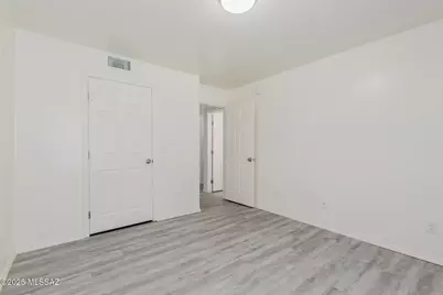 1620 N Wilmot Road #UNIT E147, Tucson, AZ 85712 - Photo 20