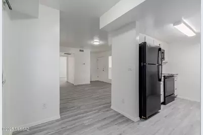 1620 N Wilmot Road #UNIT E147, Tucson, AZ 85712 - Photo 8