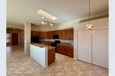 10477 S Stampede Ranch Court, Vail, AZ 85641 - Photo 2