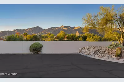 4558 E Sunrise Drive, Tucson, AZ 85718 - Photo 6