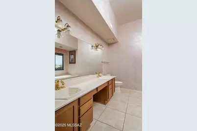 2374 E Calle Los Altos, Tucson, AZ 85718 - Photo 12