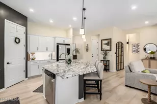 13215 N Stonecrop Ln, Oro Valley, AZ 85755 - Photo 4