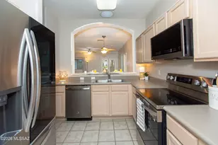 8327 N Rocky View Ln, Tucson, AZ 85743 - Photo 6