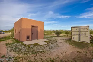 30895 E Goodman Ranch Rd, Marana, AZ 85658 - Photo 32