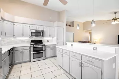 1891 N Via Carrizal, Green Valley, AZ 85614 - Photo 12