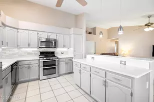 1891 N Via Carrizal, Green Valley, AZ 85614 - Photo 12