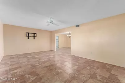 132 E Santa Rebecca Drive, Green Valley, AZ 85614 - Photo 4