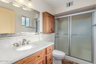 132 E Santa Rebecca Dr, Green Valley, AZ 85614 - Photo 16