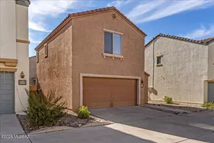 6039 S Hawks Hollow Ct, Tucson, AZ 85747 - Photo 2