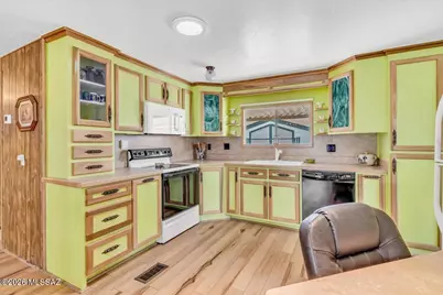 5840 W Flying W Street, Tucson, AZ 85713 - Photo 6