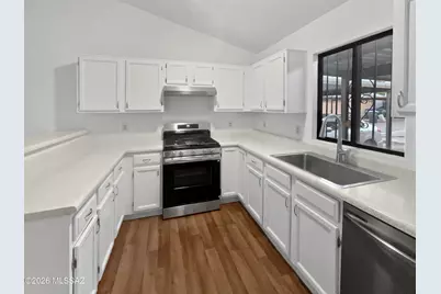 2713 N Pacific Drive, Tucson, AZ 85705 - Photo 2