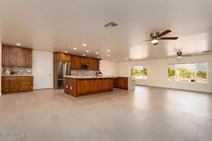 11000 E Roger Rd, Tucson, AZ 85749 - Photo 22