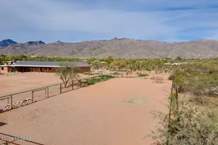 11000 E Roger Rd, Tucson, AZ 85749 - Photo 46