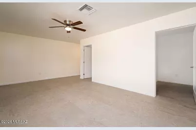 11000 E Roger Road, Tucson, AZ 85749 - Photo 30