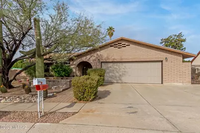4700 W Red Wolf Drive, Tucson, AZ 85742 - Photo 2