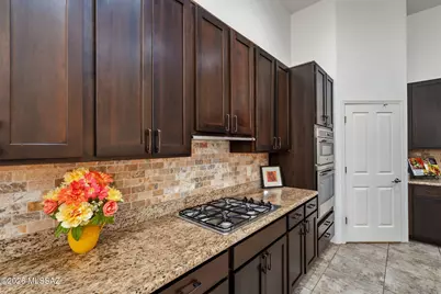 12270 N Golden Mirror Drive, Marana, AZ 85658 - Photo 16