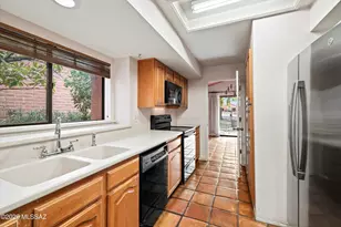 3167 N Willow Creek Dr, Tucson, AZ 85712 - Photo 20