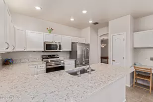 3231 W Northern Cross Trail, Tucson, AZ 85742 - Photo 10