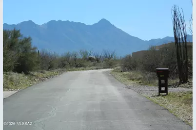 422 Corte Artura Azul #32, Green Valley, AZ 85614 - Photo 2