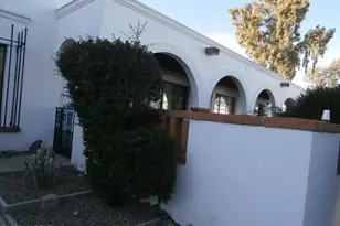 430 S Paseo Pena, Green Valley, AZ 85614 - Photo 2