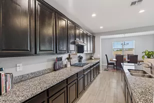 8800 W Lady Banks Dr, Marana, AZ 85653 - Photo 4