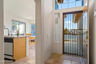 2572 W Bluffs Peak Ct, Tucson, AZ 85742 - Photo 4