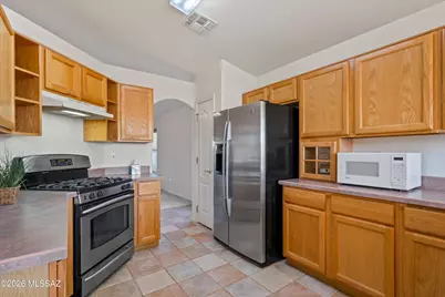 2572 W Bluffs Peak Court, Tucson, AZ 85742 - Photo 14