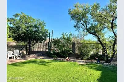 2572 W Bluffs Peak Court, Tucson, AZ 85742 - Photo 44