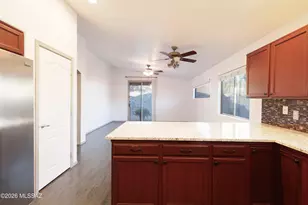 268 W Azmataz Rd, Tucson, AZ 85737 - Photo 8