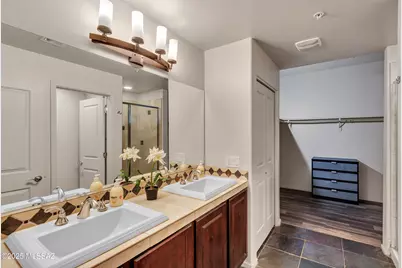 2010 E River Road #UNIT 102, Tucson, AZ 85718 - Photo 10